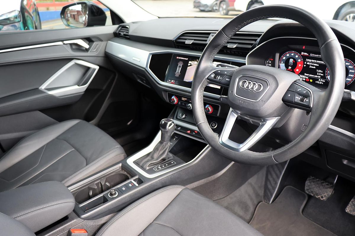 2022 Audi Q3 35 TFSI S line F3