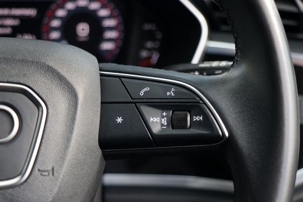 2022 Audi Q3 35 TFSI S line F3