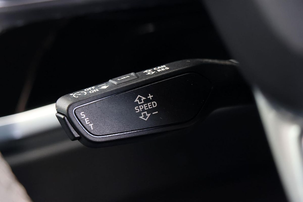 2022 Audi Q3 35 TFSI S line F3