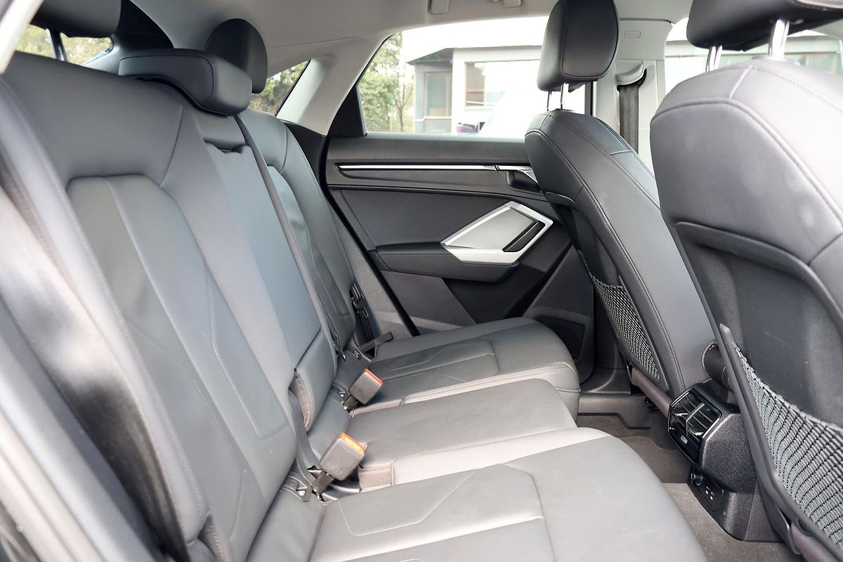 2022 Audi Q3 35 TFSI S line F3