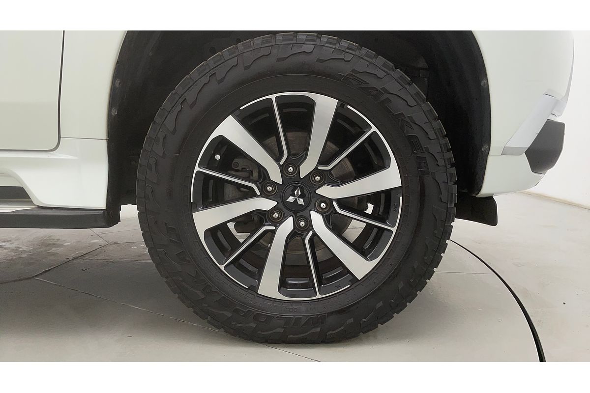 2017 Mitsubishi Pajero Sport GLX QE