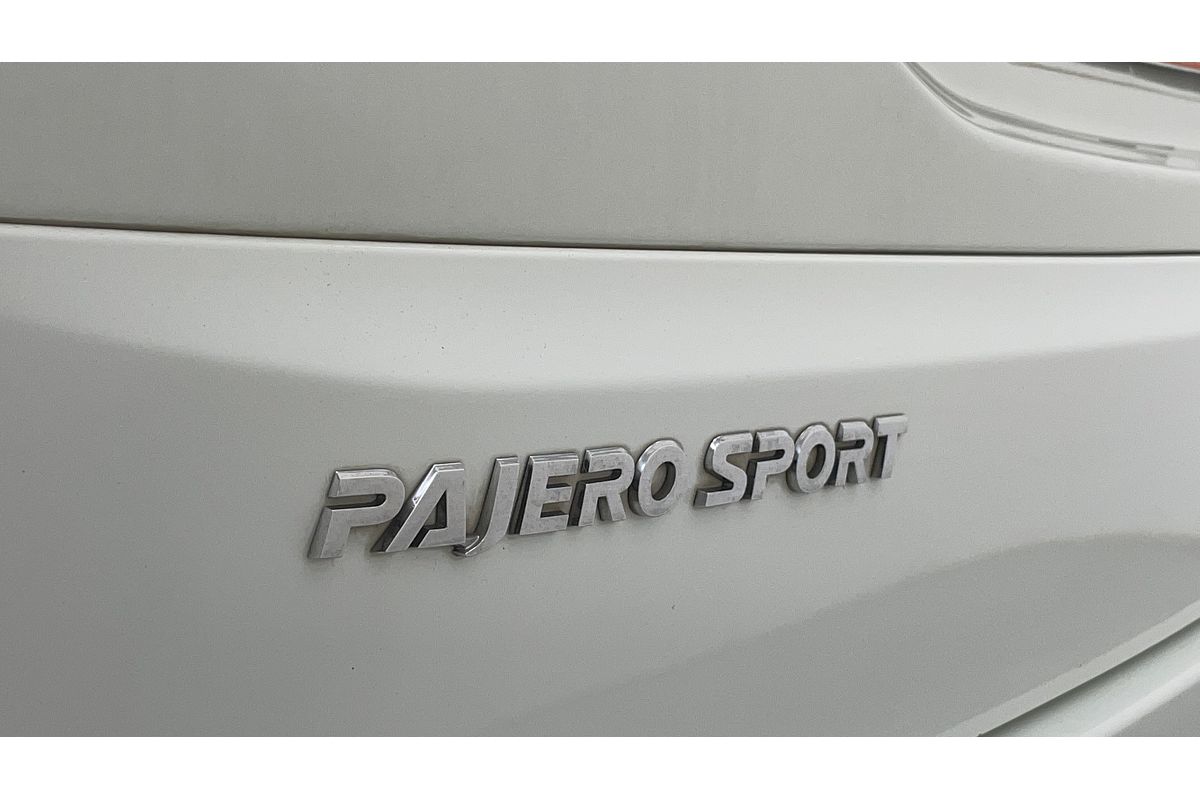 2017 Mitsubishi Pajero Sport GLX QE