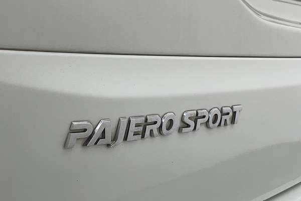2017 Mitsubishi Pajero Sport GLX QE