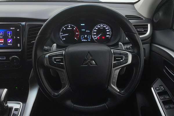 2017 Mitsubishi Pajero Sport GLX QE