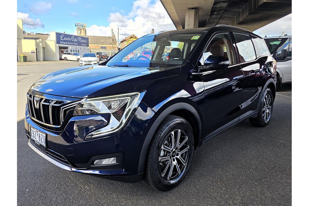 2025 Mahindra XUV700 AX7L