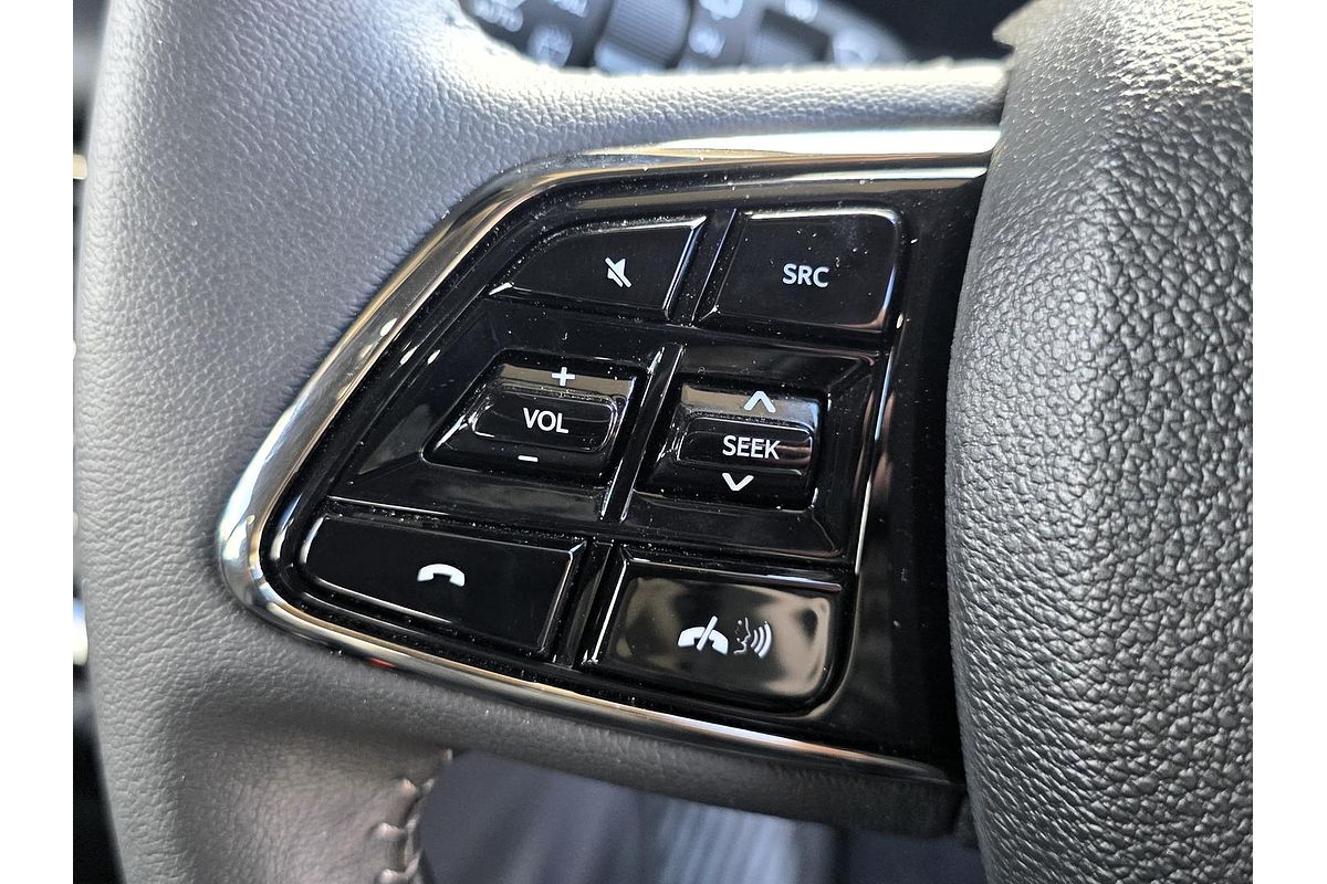 2025 Mahindra XUV700 AX7L