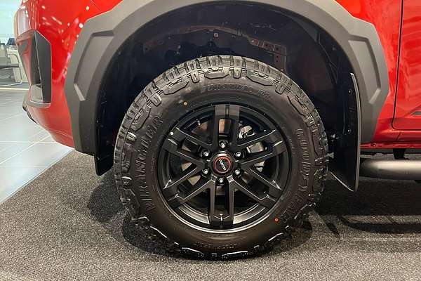 2025 Isuzu D-MAX BLADE 4X4