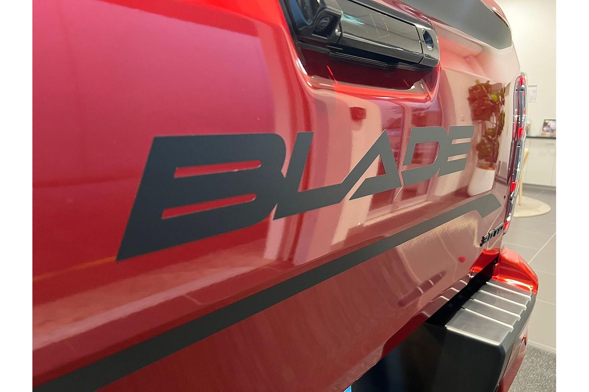 2025 Isuzu D-MAX BLADE 4X4
