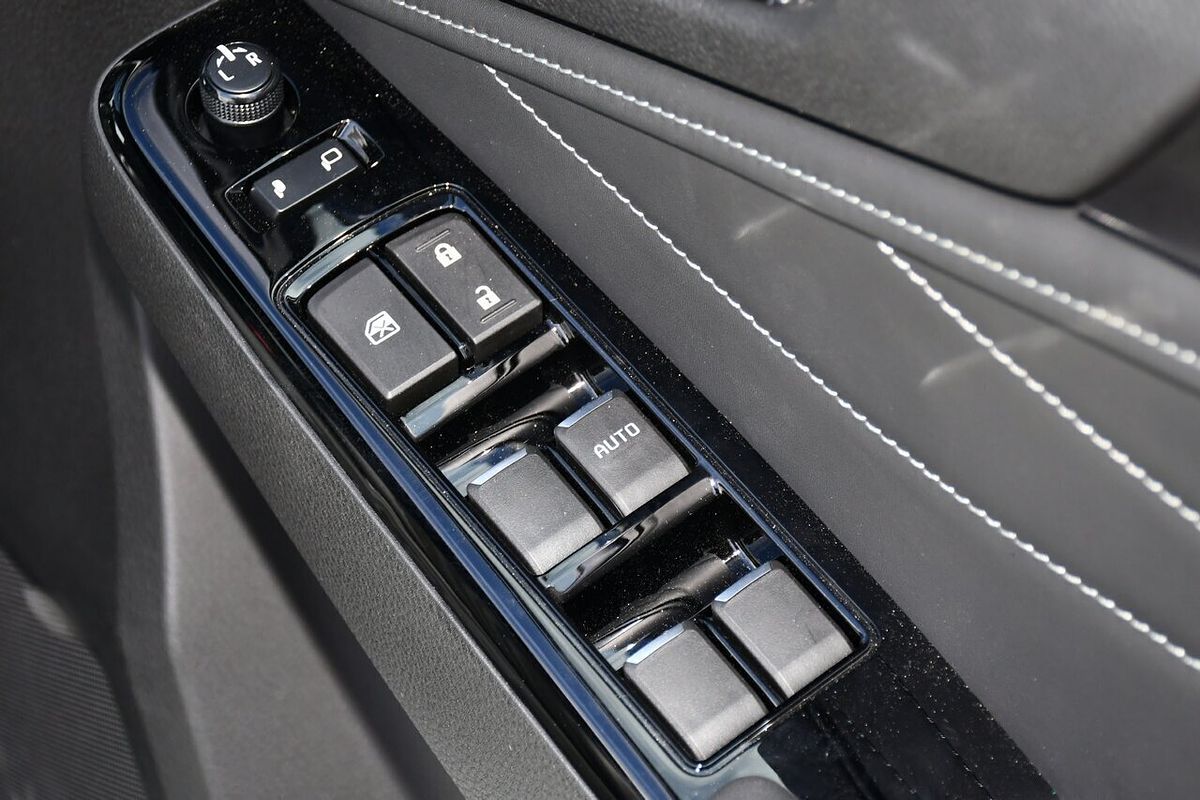 2025 Isuzu MU-X LS-T