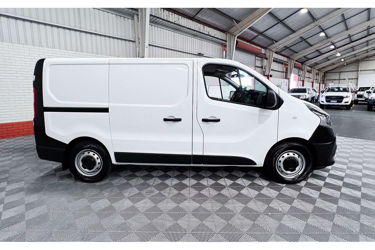 2021 Mitsubishi Express GLX SN SWB