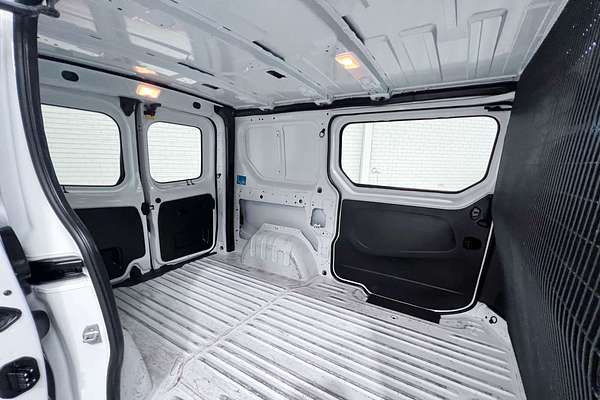 2021 Mitsubishi Express GLX SN SWB