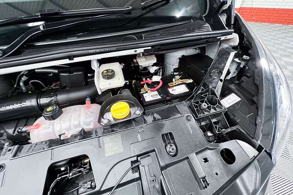 2021 Mitsubishi Express GLX SN SWB