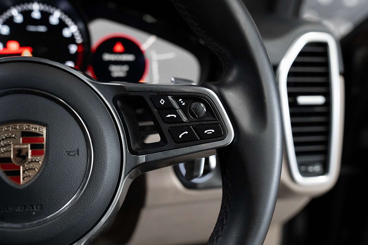 2018 Porsche Cayenne  9YA