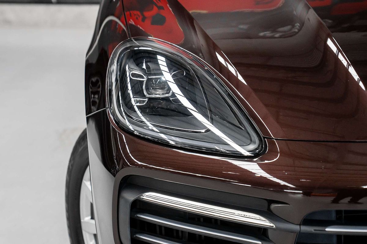 2018 Porsche Cayenne  9YA