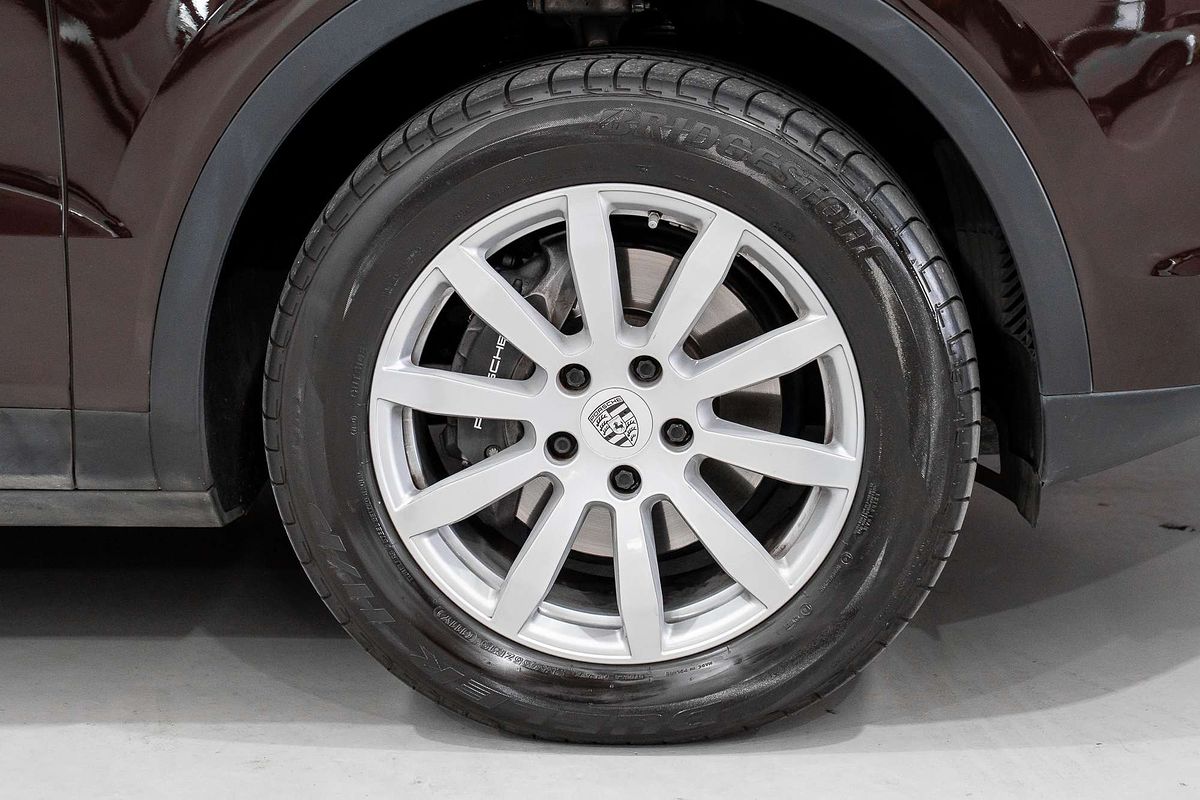 2018 Porsche Cayenne  9YA
