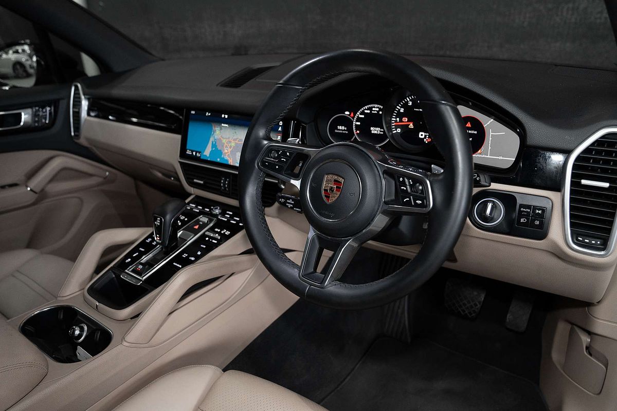 2018 Porsche Cayenne  9YA