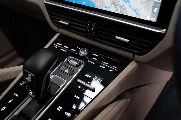 2018 Porsche Cayenne  9YA