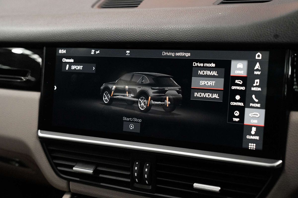 2018 Porsche Cayenne  9YA