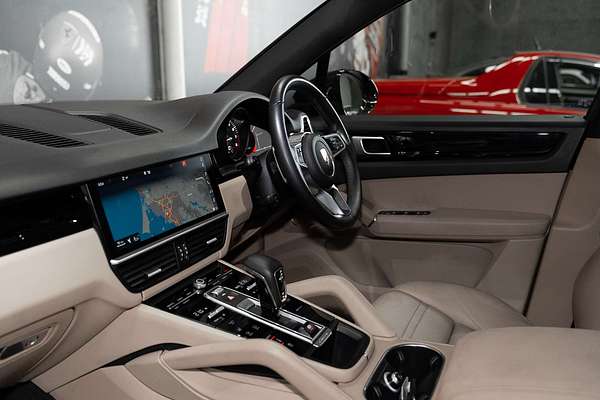 2018 Porsche Cayenne  9YA
