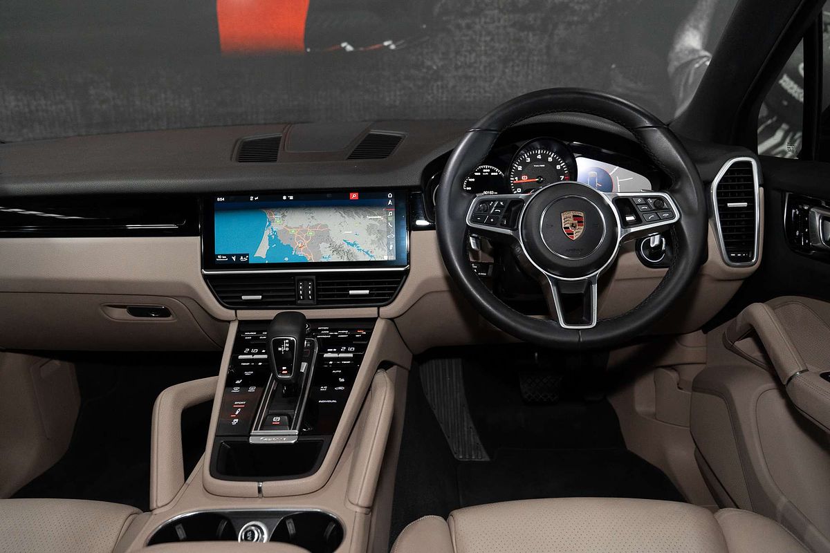 2018 Porsche Cayenne  9YA