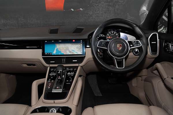 2018 Porsche Cayenne  9YA