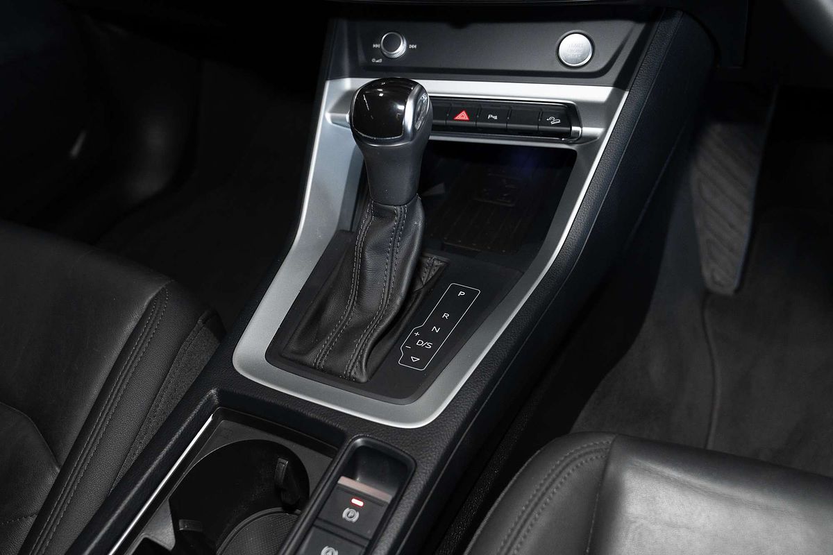 2020 Audi Q3 35 TFSI S line F3