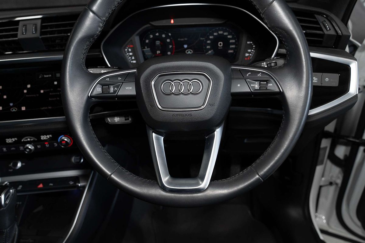 2020 Audi Q3 35 TFSI S line F3