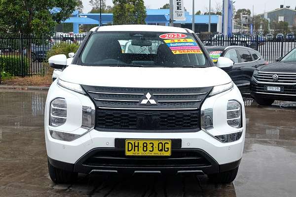 2023 Mitsubishi Outlander ES ZM