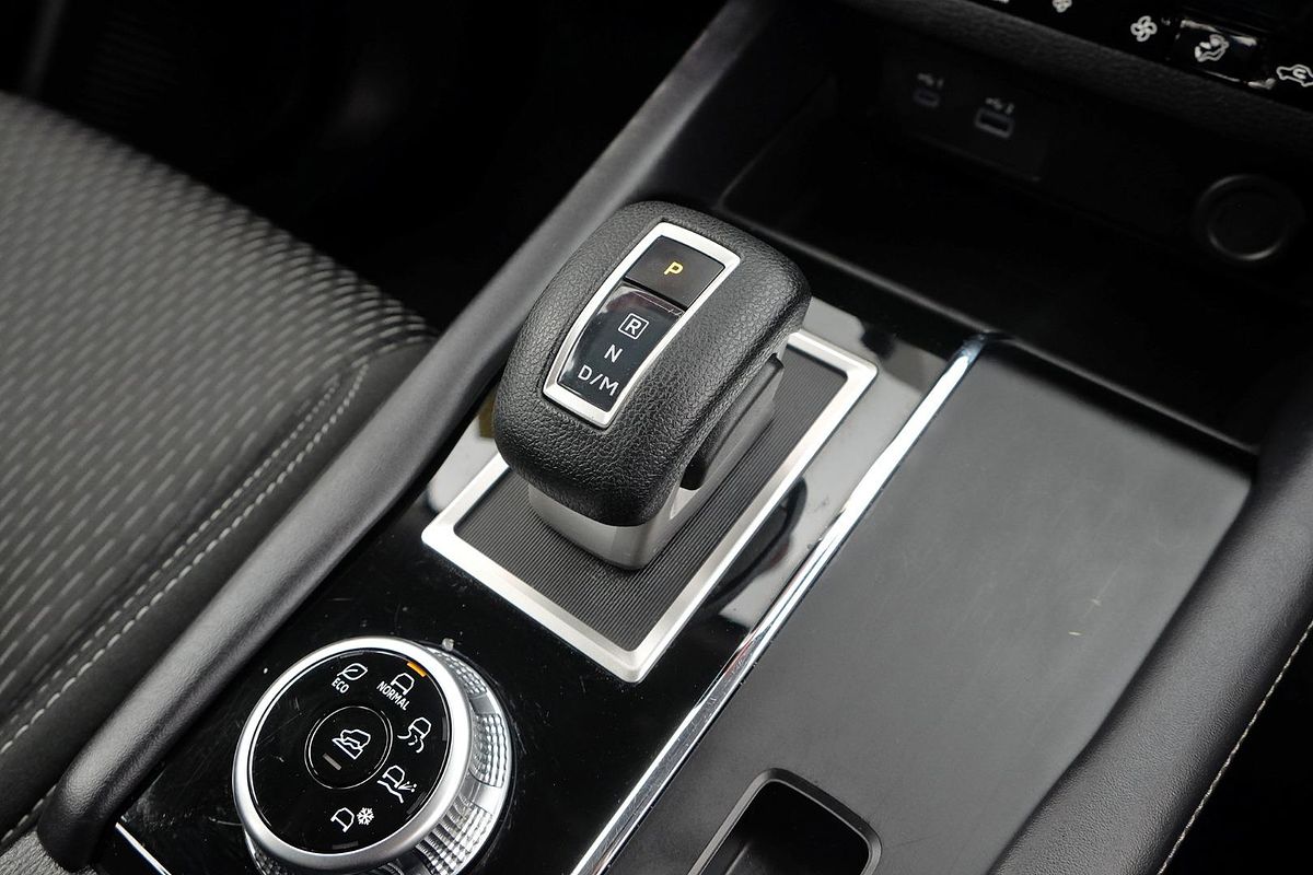 2023 Mitsubishi Outlander ES ZM