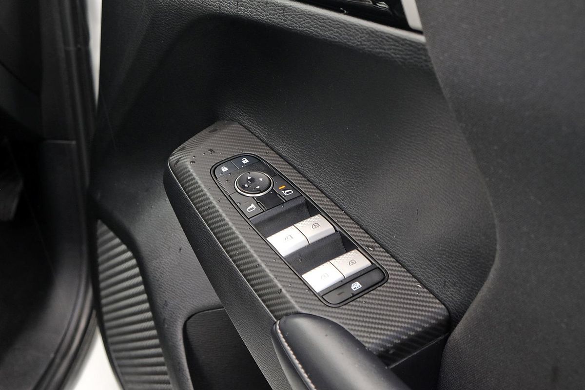 2023 Mitsubishi Outlander ES ZM