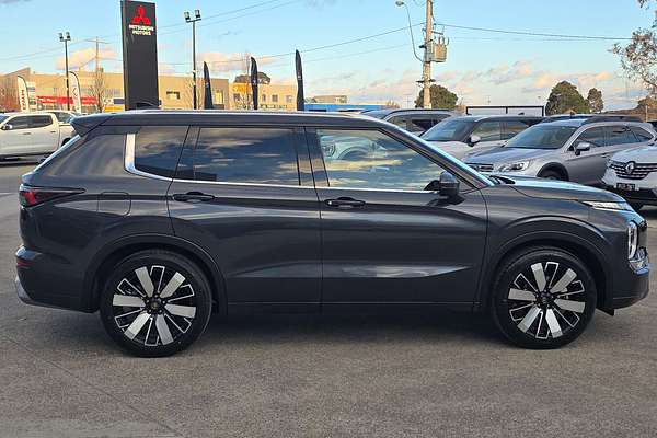 2025 Mitsubishi Outlander Exceed Tourer ZM