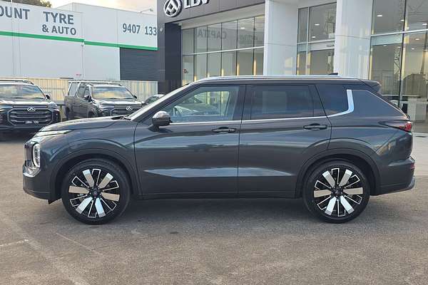 2025 Mitsubishi Outlander Exceed Tourer ZM