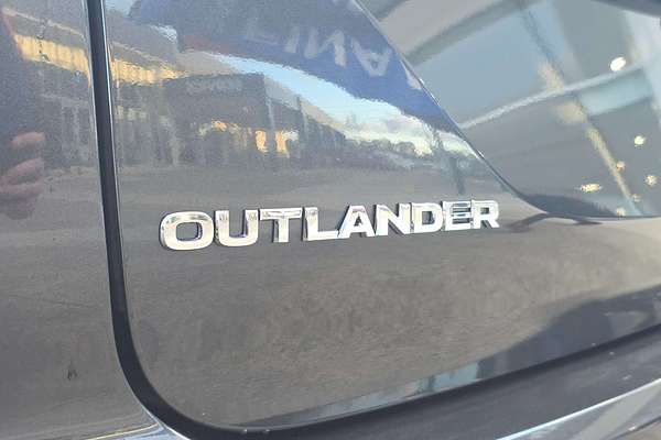 2025 Mitsubishi Outlander Exceed Tourer ZM