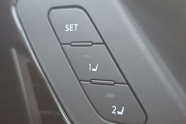 2025 Mitsubishi Outlander Exceed Tourer ZM