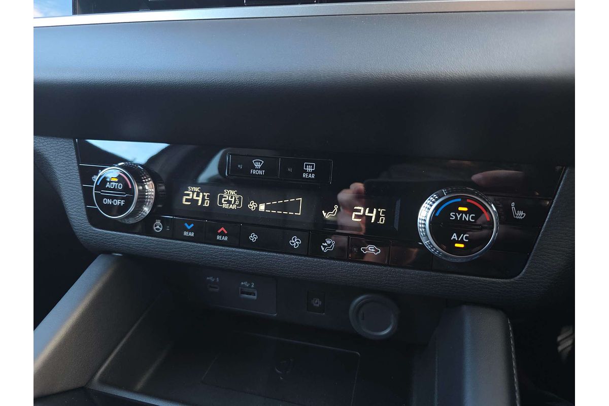 2025 Mitsubishi Outlander PHEV GSR ZM