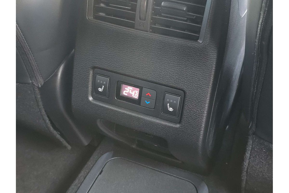 2025 Mitsubishi Outlander PHEV GSR ZM