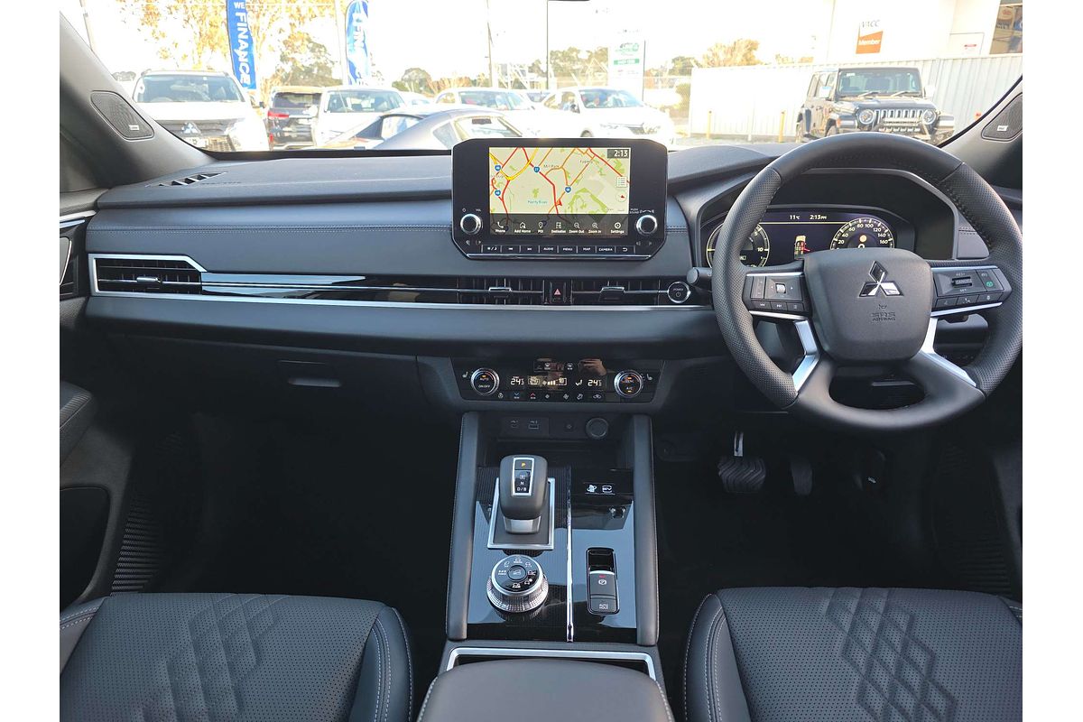 2025 Mitsubishi Outlander PHEV GSR ZM
