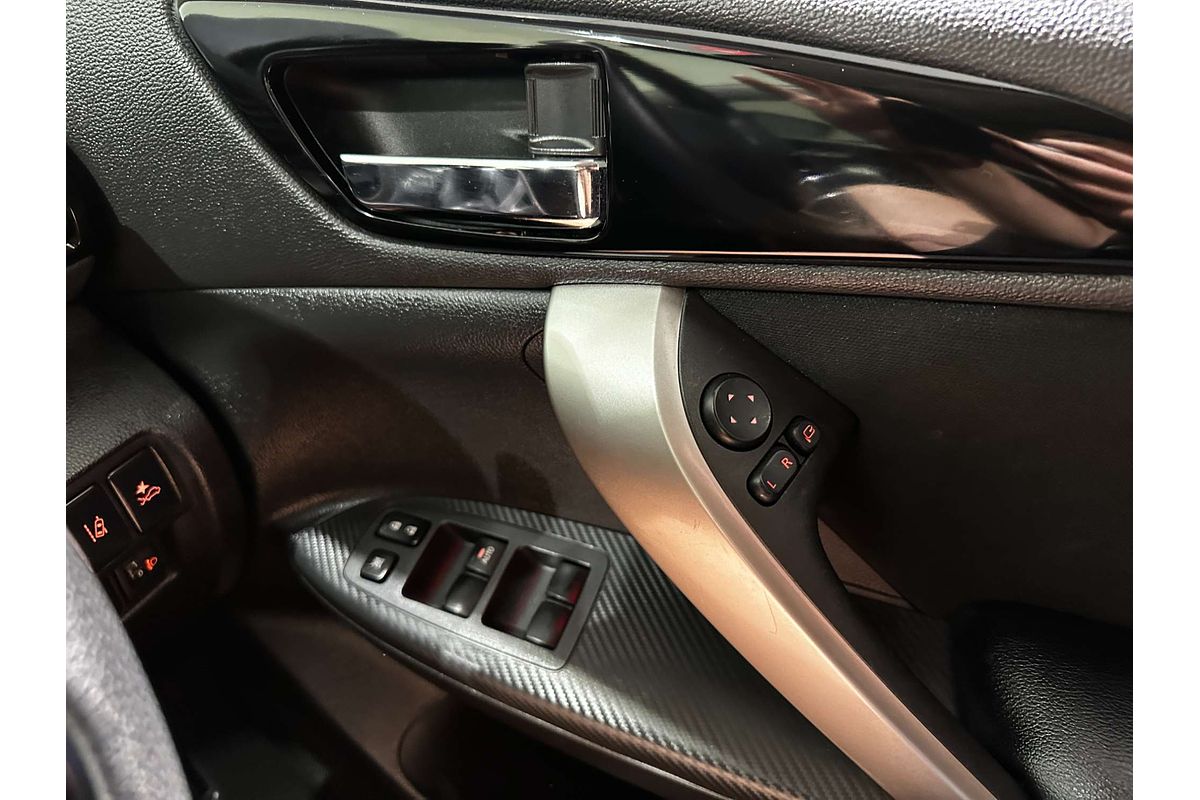 2024 Mitsubishi Eclipse Cross PHEV ES YB