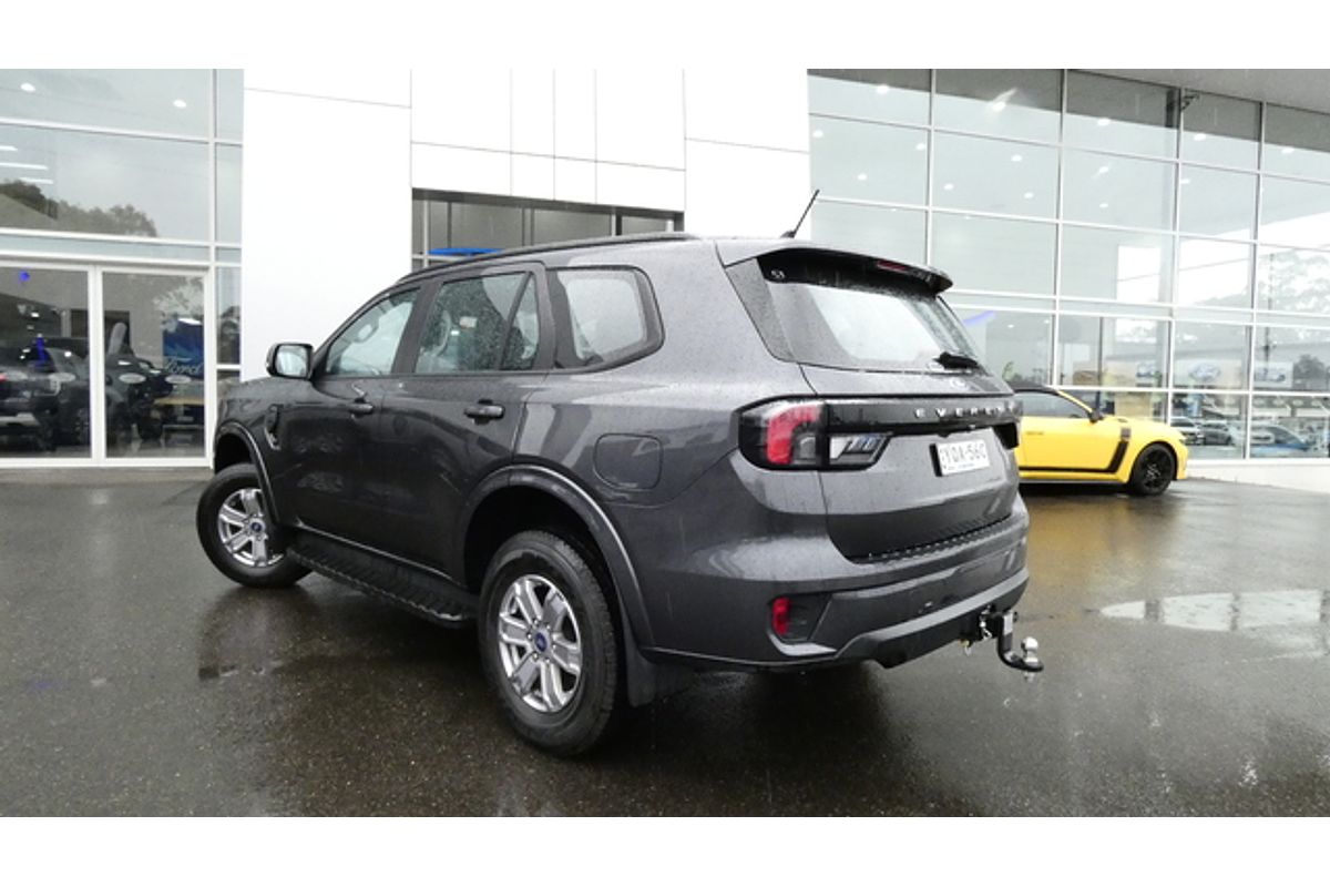 2024 Ford Everest Ambiente 2.0L