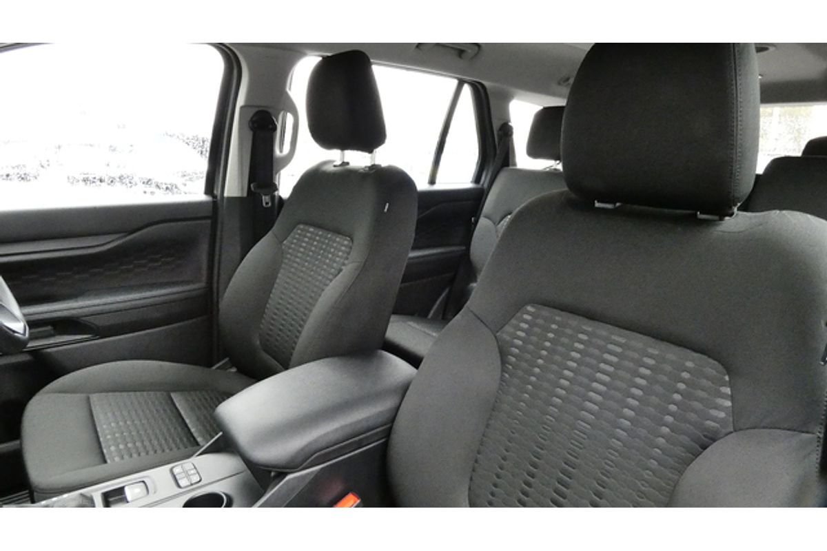 2024 Ford Everest Ambiente 2.0L