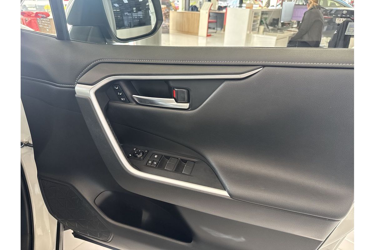 2020 Toyota RAV4 Cruiser AXAH54R