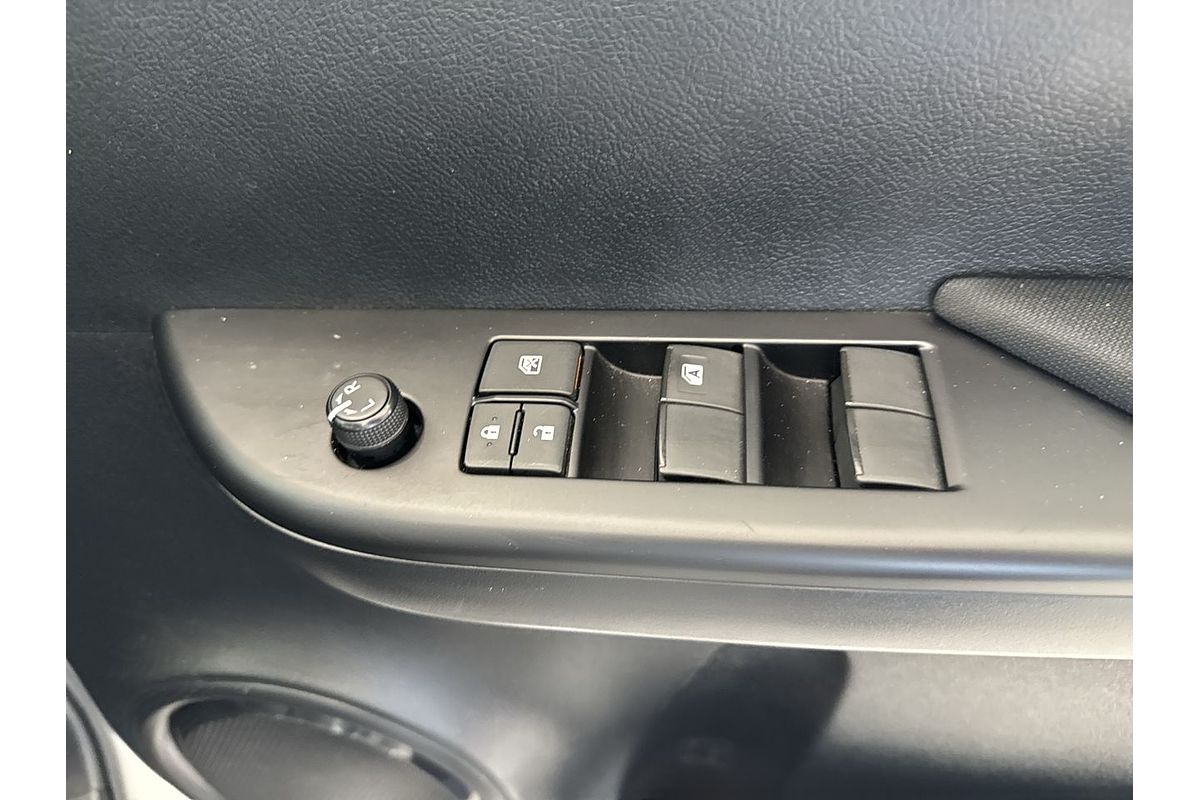2019 Toyota Hilux SR GUN126R 4X4