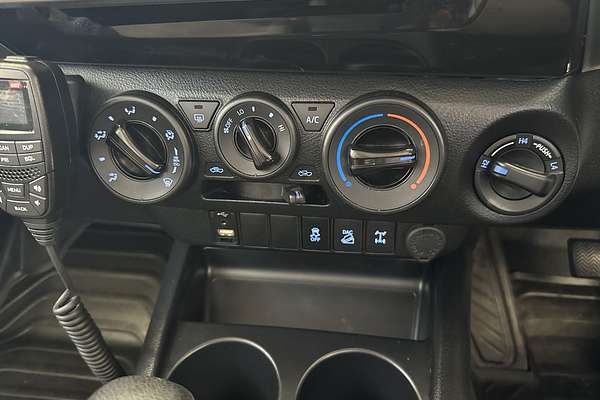 2019 Toyota Hilux SR GUN126R 4X4