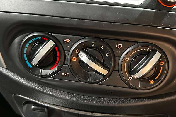 2017 Nissan Navara RX D23 Series 2 4X4