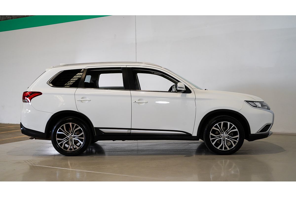 2017 Mitsubishi Outlander LS Safety Pack ZK