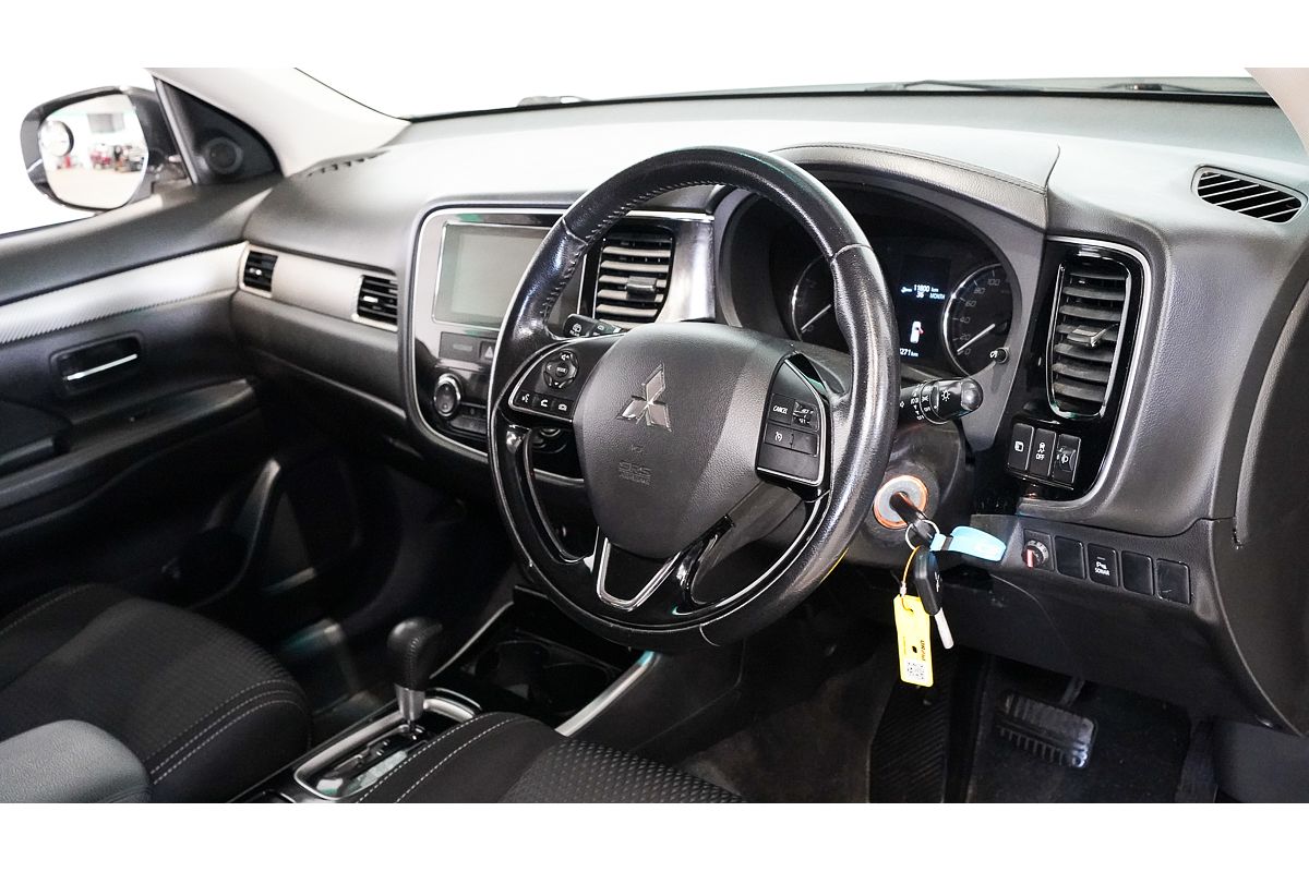 2017 Mitsubishi Outlander LS Safety Pack ZK