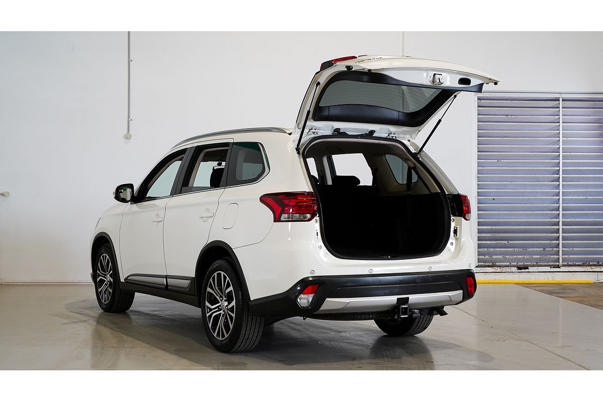 2017 Mitsubishi Outlander LS Safety Pack ZK