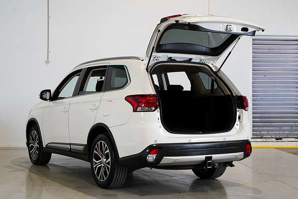2017 Mitsubishi Outlander LS Safety Pack ZK