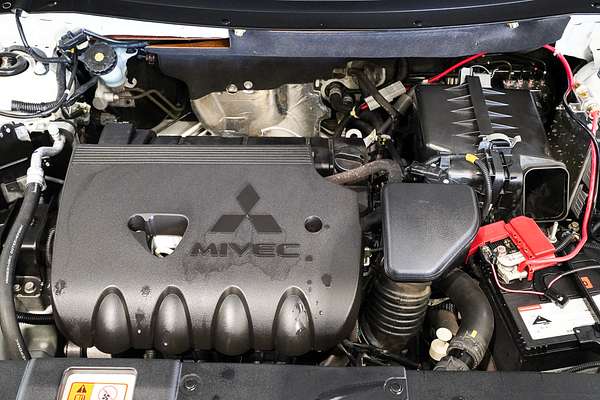 2017 Mitsubishi Outlander LS Safety Pack ZK