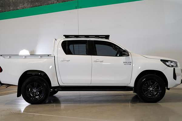 2024 Toyota Hilux SR5 48V GUN126R 4X4
